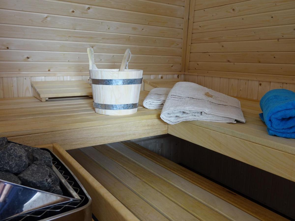 Lush Holiday Home In Earnew Ld Earnewald Luaran gambar