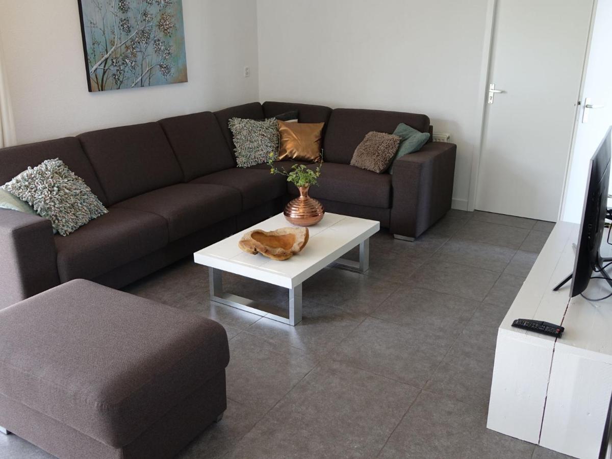 Lush Holiday Home In Earnew Ld Earnewald Luaran gambar